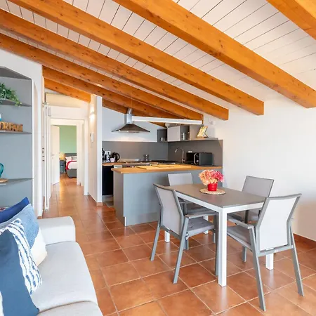 Skylake By Design Apartament